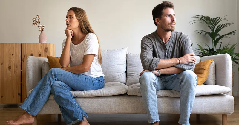 Telefonda parol, mesajda şifrə: xəyanət edirmi?