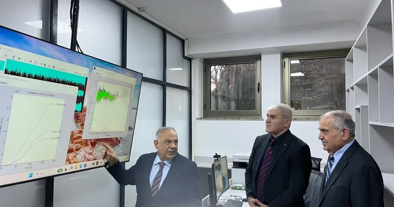 Dünya şöhrətli zəlzələ mühəndisi AzMİU da FOTO