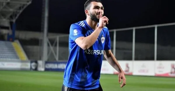 Azarkeşdən Musaya: Atana de oyunçu alsın Video