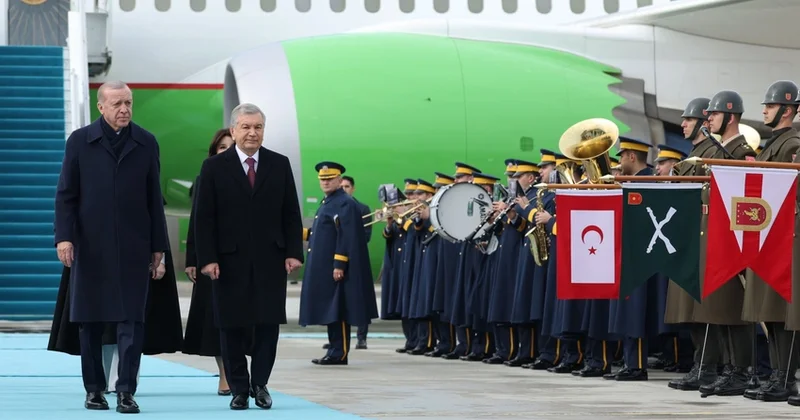 Президент Узбекистана находится с визитом в Турции