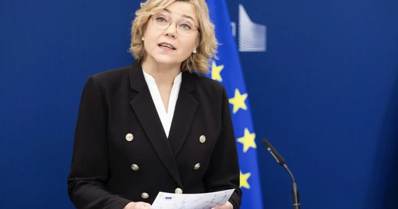 Aİ korrupsiya qalmaqalı ilə əlaqədar yüksək vəzifəli məmuru işdən azad edib