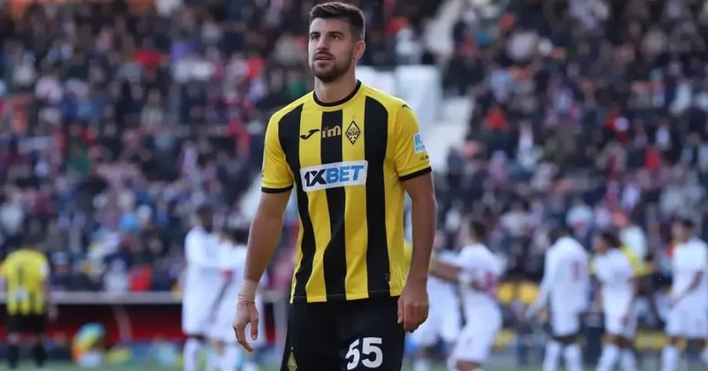 Еще один футболист покинул Кайрат