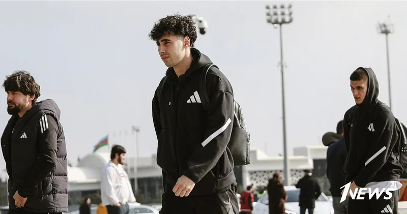 Игроки завоевавшего путевку в плей офф ЛЧ Карабаха вернулись на родину