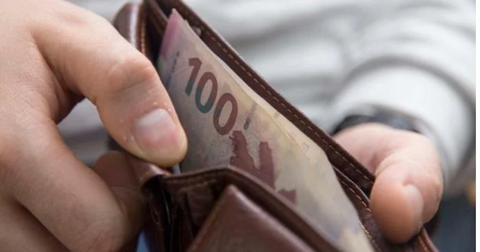 Vakansiyalar arasında maaş uçurumu 300 10 000 manat arasında dəyişir