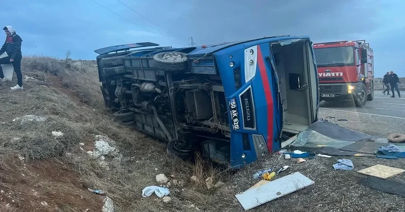 В Стамбуле перевернулся автобус с заключенными, пострадали почти 20 человек