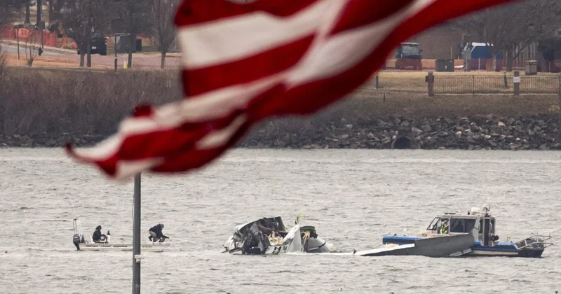 Rusiya idmançılarının olduğu təyyarənin qəzaya uğramasına helikopter marşrutu səbəb olub