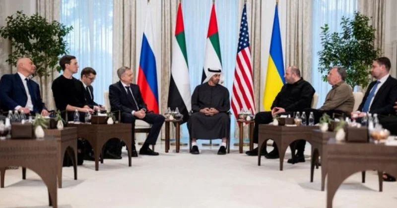 Стало известно, на каком языке шли переговоры в Абу Даби