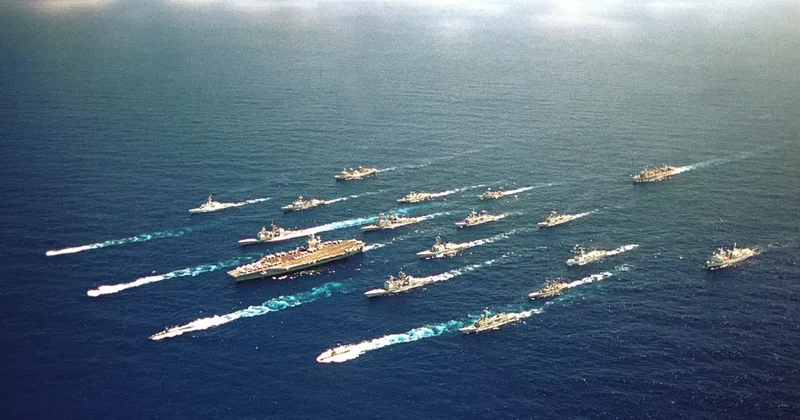 Reuters: В Персидский залив прибыл шестой американский эсминец
