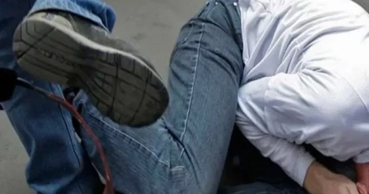 Şirkət sədri aylıq ödənişləri etməyən sakini vəhşicəsinə döydü Həbs OLUNMADI