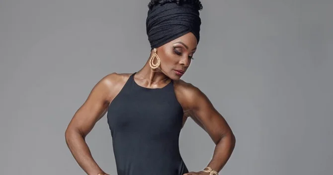 Yaşına görə xeyli cavan görünən 74 yaşlı qadın sirrini açıqlayıb