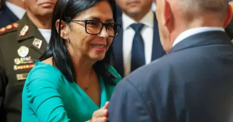 Один диктатор ушел, второй пришел наша корреспонденция