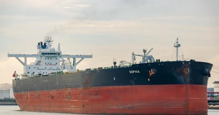 Администрация Трампа передаст Венесуэле конфискованный танкер