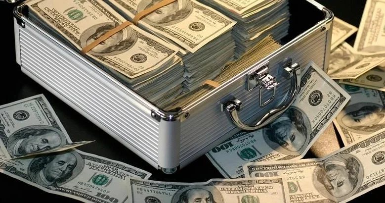 Кыргызстан вернул миллиарды