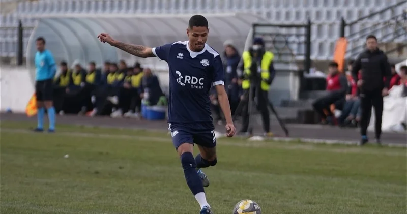 ТТ хочет подписать Жунинью