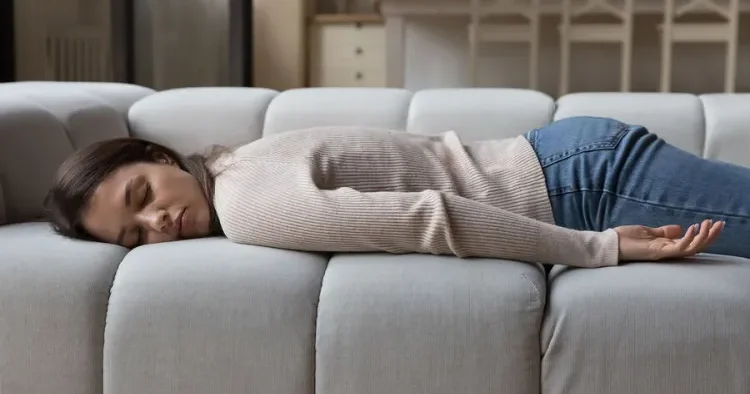 Yastıqsız yatmaq niyə ziyandır? ARAŞDIRMA