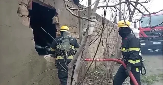 На складе в Бинагадинском районе Баку произошел пожар