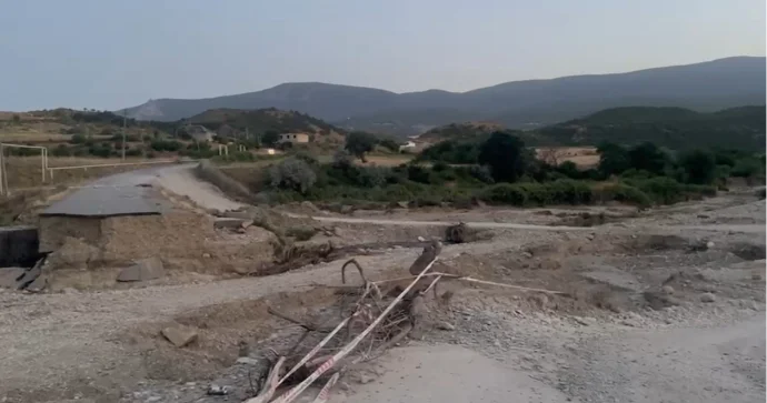 Yağış körpüləri dağıtdı Bu kəndlərin rayonla əlaqəsi kəsildi FOTO