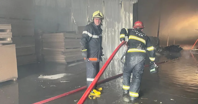 Пожар на складе в Баку локализован