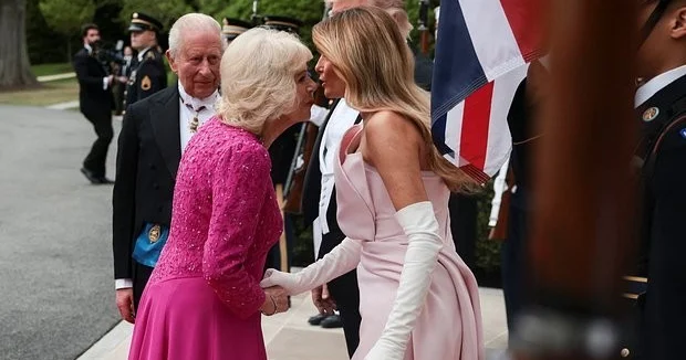 Мелания Трамп поразила образом в платье Dior на приеме с Чарльзом III ФОТО