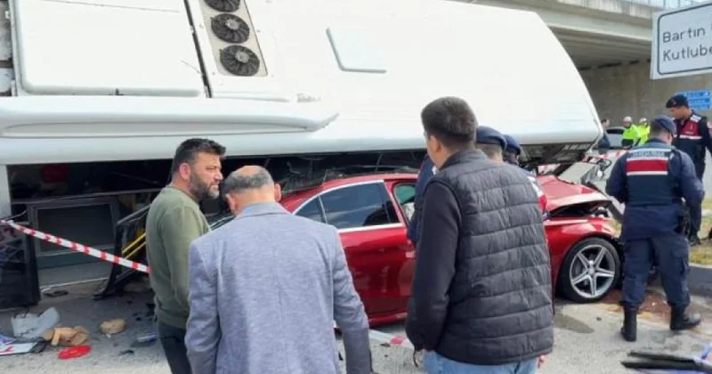 В ДТП с пассажирским автобусом в Турции пострадали 12 человек