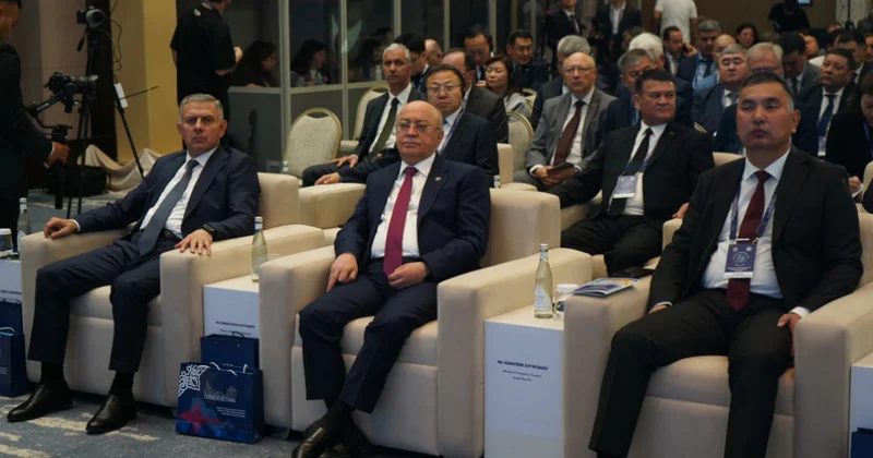 Azərbaycan nümayəndə heyəti Daşkənddə zəlzələ qurbanlarının anım günü ilə bağlı tədbirdə iştirak edib