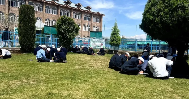 Политика Моди душит Кашмир: закрыта мусульманская школа