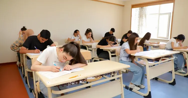 Zəif nəticə göstərmək şagirdin zəif olması anlamına gəlmir AÇIQLAMA