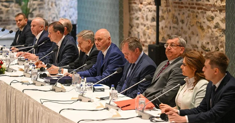 Kiyevlə danışıqlarda iştirak edəcək Rusiya nümayəndə heyətinin tərkibi