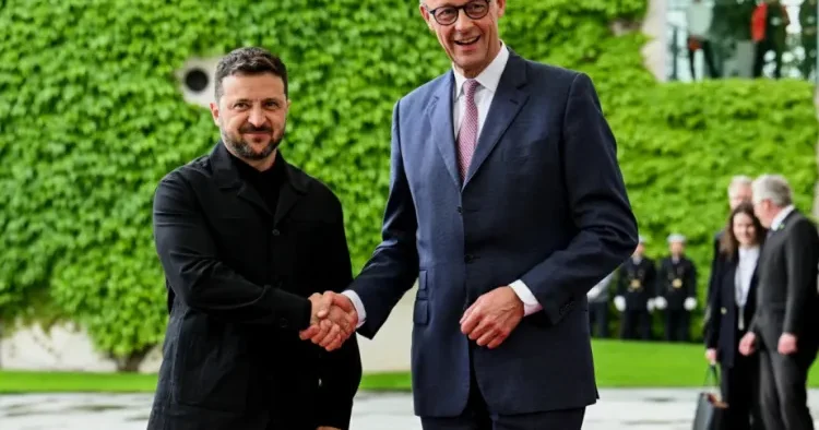 Zelenskinin Berlin səfəri tənqid olundu