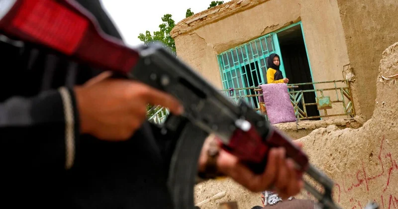 Pakistan və Əfqanıstan arasında döyüşlər başladı