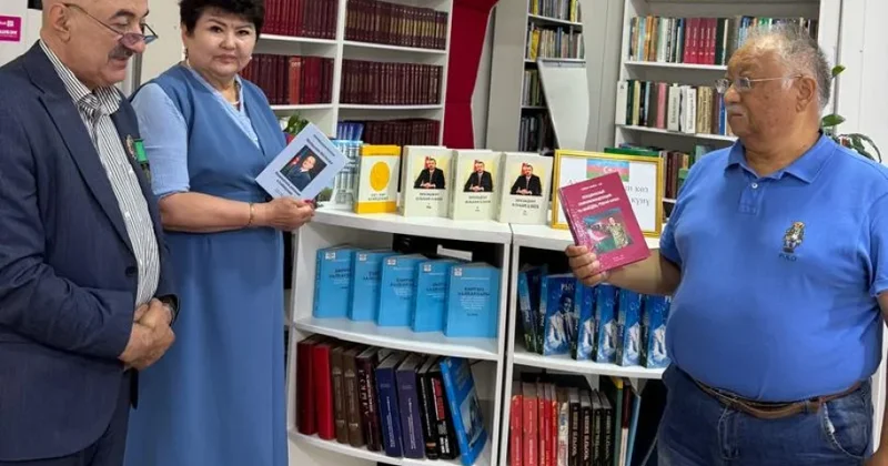 В Бишкеке состоялась книжная выставка, приуроченная ко Дню независимости Азербайджана