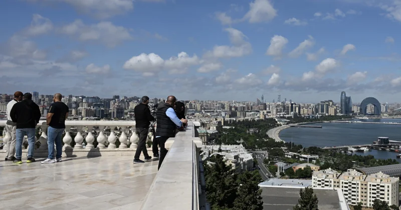 Dağüstü Parkdan şəhərə açılan ecazkar mənzərə