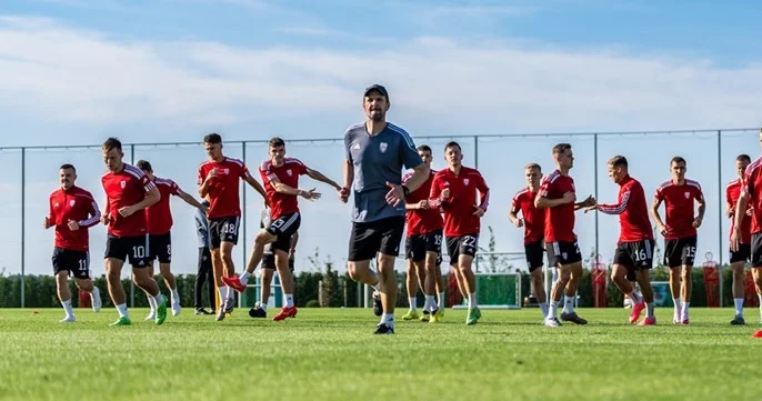 Латвия вызвала 8 легионеров на матч с Азербайджаном