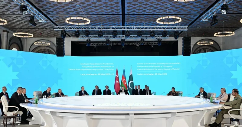 Azərbaycan Türkiyə Pakistan üçlüyünün sıx əməkdaşlığı yeni geosiyasi arxitekturanın tərkib hissəsinə çevrilir
