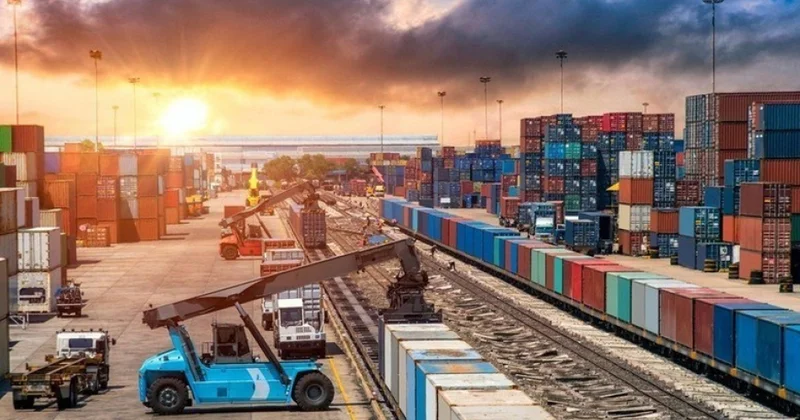 Cari ilin yanvar aprel aylarında Azərbaycanın qeyri neft sektoru üzrə ixracı 1 milyard dolları ötüb