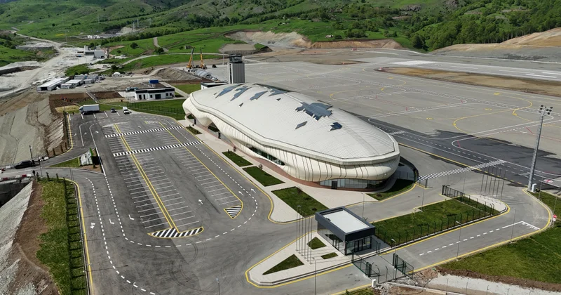 Zəngəzura gedən yol Laçından keçir: Yeni aeroportun pərdəarxası