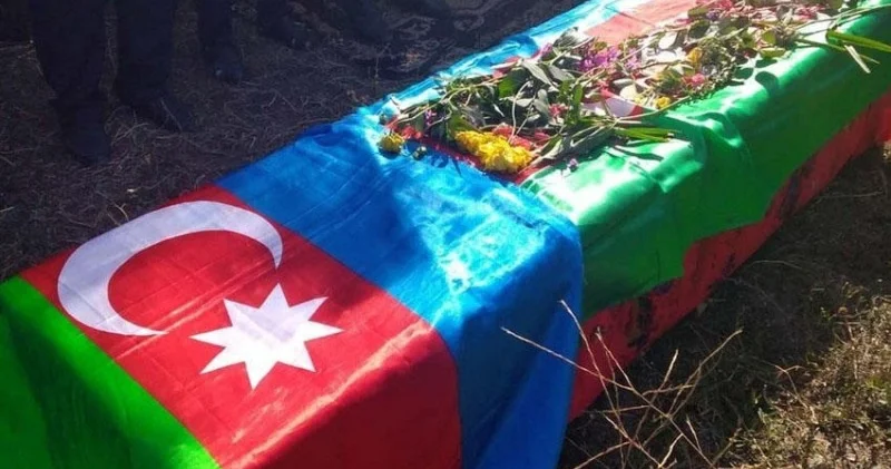 Şəhidimizin fotosunda UTANDIRAN yanlışlıq öz formamızı yox... FOTO
