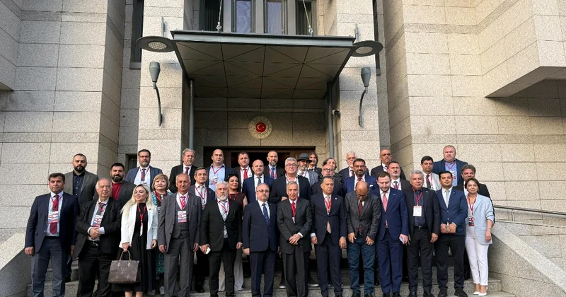Əcnəbi jurnalistlər Türkiyə səfirliyində FOTOLAR