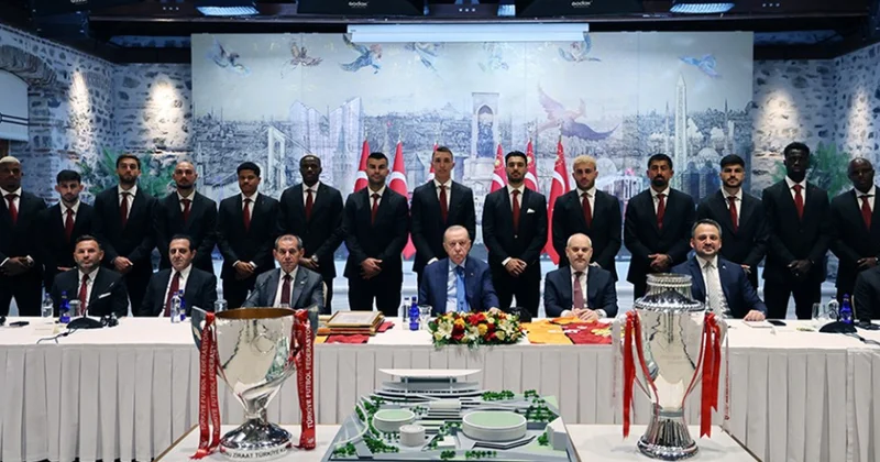 Rəcəb Tayyib Ərdoğan Superliqa çempionu olan “Qalatasaray” komandasını qəbul edib