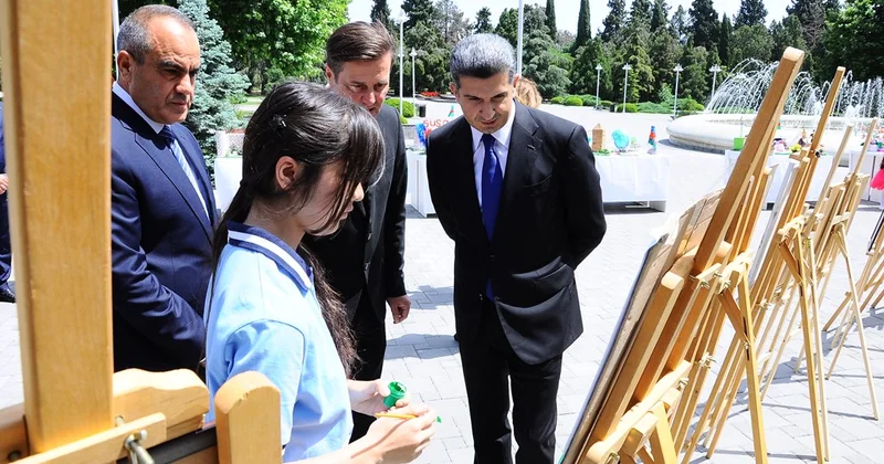 Naftalanda “Hər Uşaq Bir Çiçəkdir!” adlı bayram tədbiri keçirilib FOTOLAR