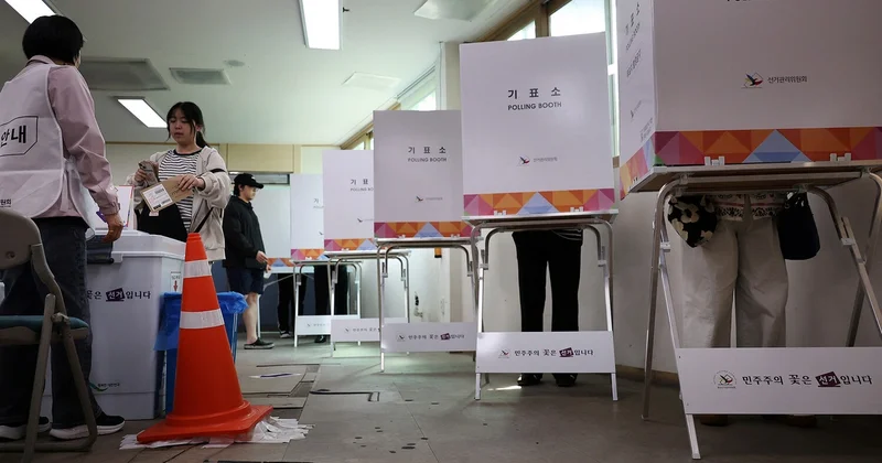 Cənubi Koreyada növbədənkənar prezident seçkisində səsvermə başlayıb
