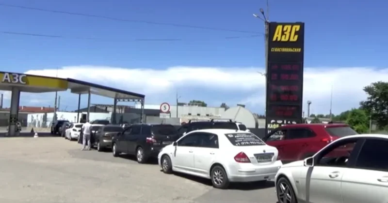В Крыму лимит на продажу бензина. Не лучше и на других захваченных РФ территориях