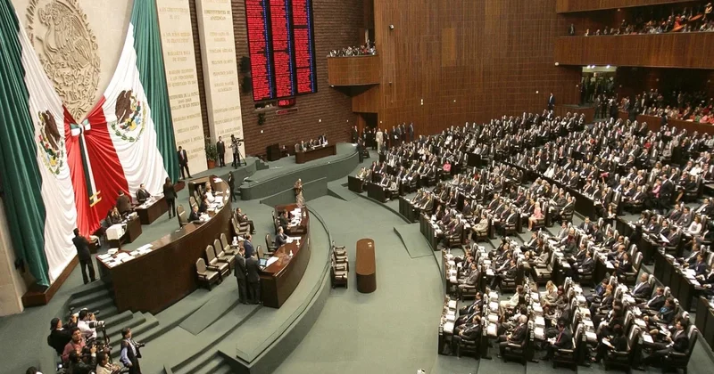 Meksika parlamenti xarici müdaxilə halında seçkilərin ləğvi ilə bağlı qanunu qəbul edib