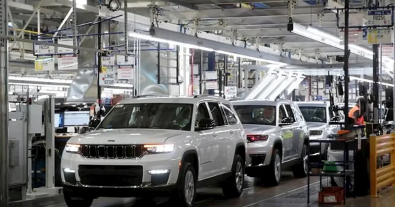 Jeep 400 mindən çox maşını geri çağırır