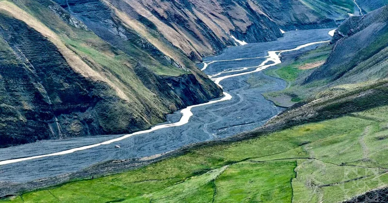 Лучшее туристическое село мира Хыналыг ФОТО