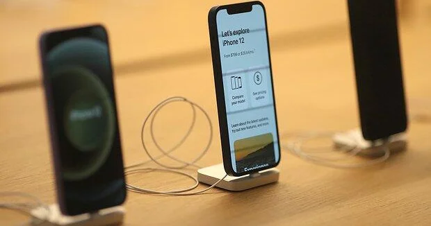 Дорогие и дешевые смартфоны сравнили