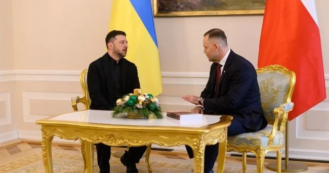 Президент Польши пригрозил пересмотреть награду Зеленского