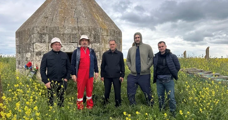 Средневековая керамика и уникальный мавзолей обнаружены в Агдеринском и Агдамском районах