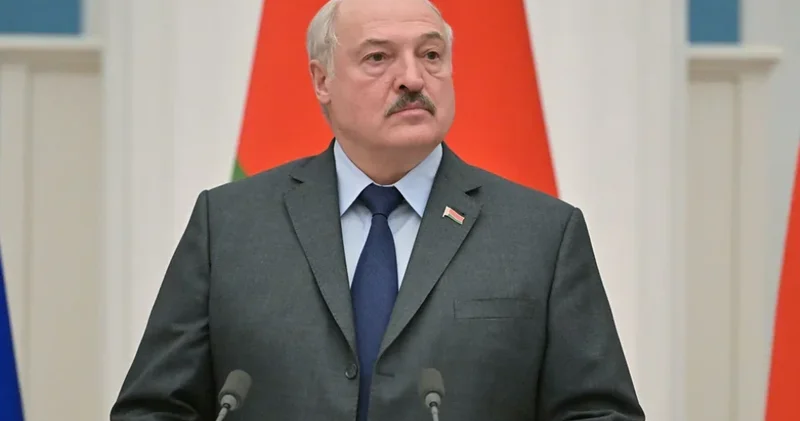 Lukaşenko Makronun nümayəndəsinin yaxın zamanda Minskə səfər edəcəyini bildirib
