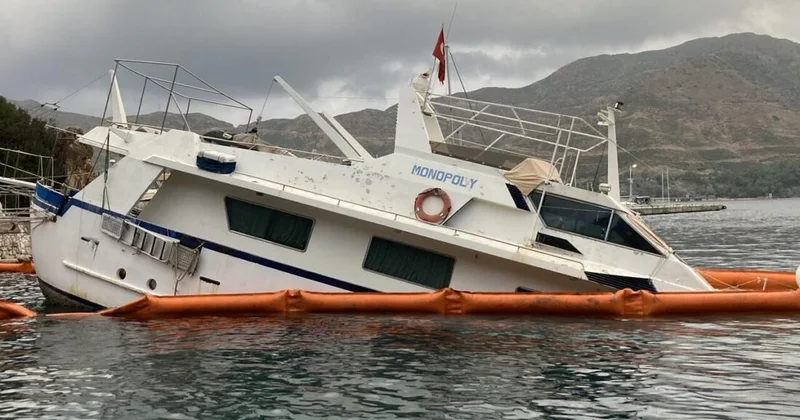 SON DƏQİQƏ! Türkiyədə turist gəmisi batdı VİDEO